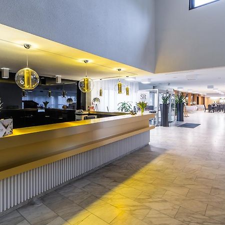 Hotel Solny Колобжег Экстерьер фото