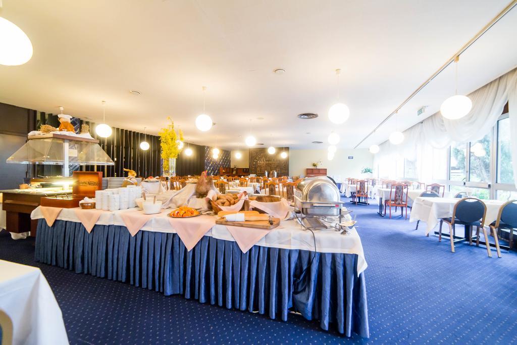 Hotel Solny Колобжег Экстерьер фото