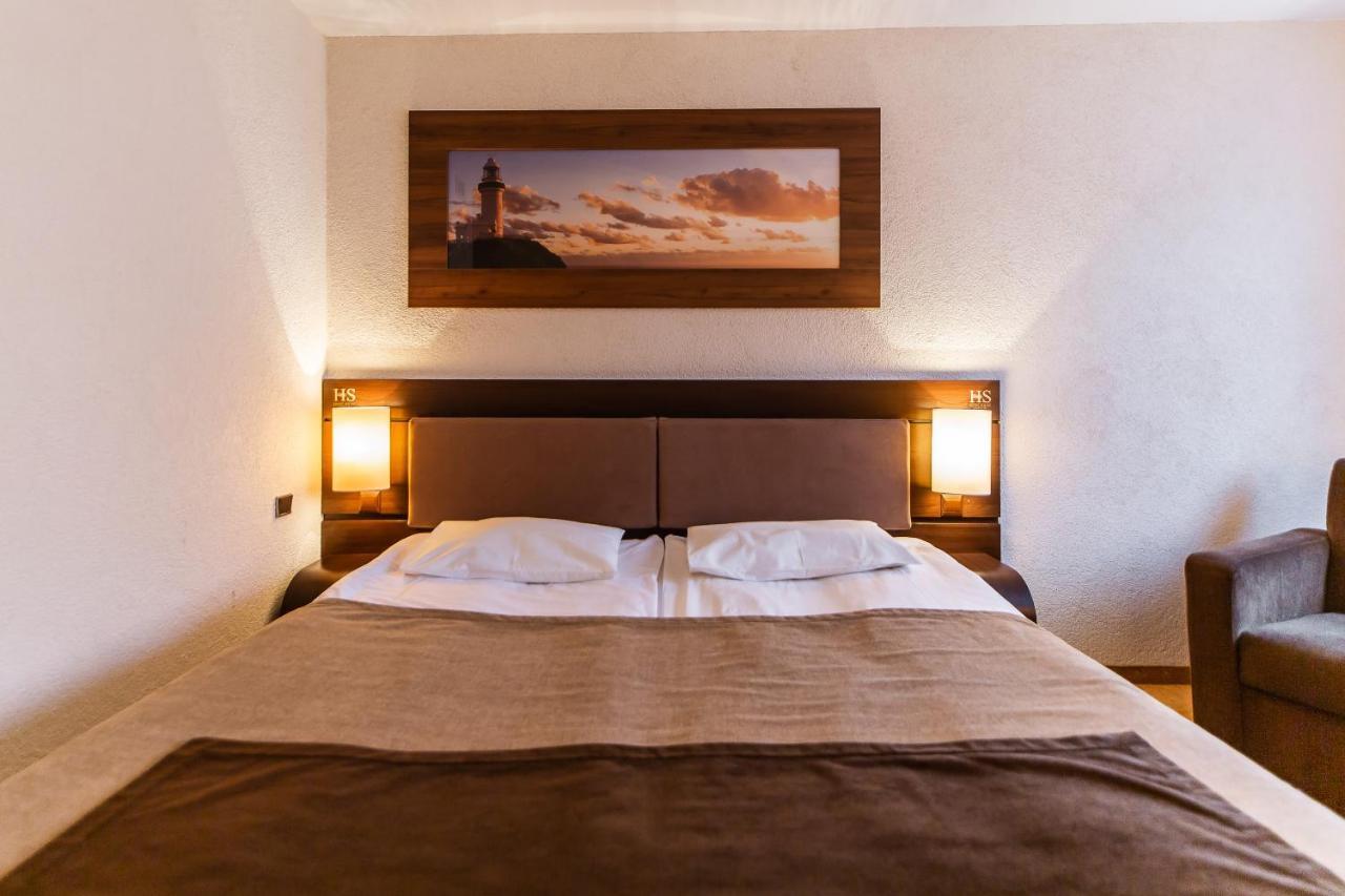Hotel Solny Колобжег Экстерьер фото
